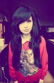 In a curtain haircut, the hair on top of the head expands out. Pin On ï½ˆï½ï½‰ï½'