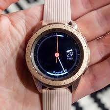 Android app not installed on your phone but don't know how to fix? New Samsung Galaxy Watch Update Improves Battery Charging Music Playback Samsung Watches Galaxy Smartwatch Samsung Smart Watch