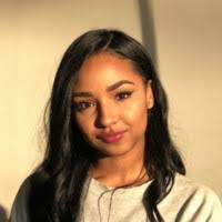 Angela Grilli's Instagram, Twitter & Facebook