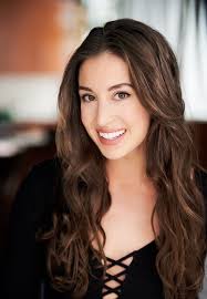 Alexa Graves's Instagram, Twitter & Facebook