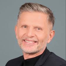 Steve Bula's Instagram, Twitter & Facebook