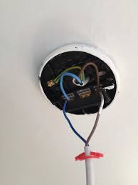 Changing A Wall Lamp, There Is No Earth Wire Coming From The Wall And The Lights  Earth Is Connected To The Mounting Bracket. The New Lamp Doesn'T Have  Anywhere To Connect The