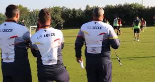 Scopri la programmazione e come vedere tutte le partite di oggi di serie a che vengono trasmesse stasera in diretta televisiva o in streaming. Lecce Allenamenti Problemi Per Farias E Majer Oggi La Rifinitura I Am Calcio Lecce