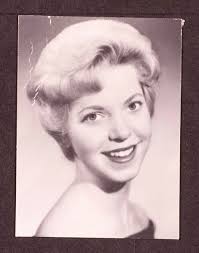 KAPPA KAPPA GAMMA DIGITAL ARCHIVE: Broberg, Sue Gosswiller