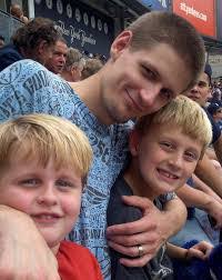 Josh Goss's Instagram, Twitter & Facebook