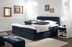 Hochwertiges Boxspringbett In Navy Blau Endner Wohnideen Boxspringbett Bett Wohnen