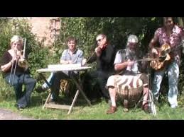 The penguin cafe orchestra — perpetuum mobile (ost мэри и макс) 04:28. Penguin Cafe Orchestra Music For A Found Harmonium Chords Chordify