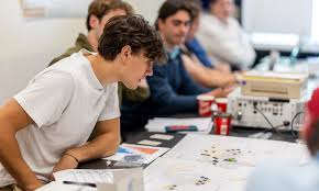 Learning grand strategy from a master