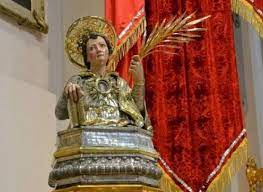È menzionata per la prima volta nel 1176 e facevano parte della parrocchia le comunità di bionaz, oyace e ollomont. San Pantaleone La Nuova Bussola Quotidiana