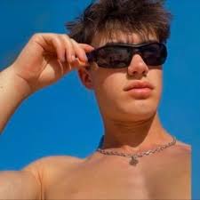 Chris Napoleon (@chrisnap717)