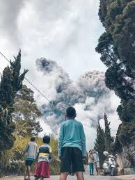 Tak jarang, banyak kata kata indah novel yang menginspirasi. Mt Merapi Erupts Mdmc Volunteers Are On Standby Muhammadiyah