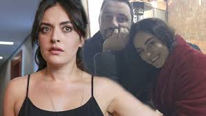 Ünlü oyuncu ezgi mola sevgilisi mustafa aksakallı ile evlilik kararı aldığı sosyal medyanın gündeminde yer alıyor. Ezgi Mola Dan Levent Intepe Aciklamasi Ezgi Mola Kimdir Levent Intepe Kimdir Magazin Haberleri Fiskos Haberleri