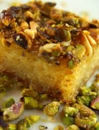 Zunächst wird der sirup vorbereitet, damit komplett auskühlen kann. Harissa Arabisches Griesskuchen Mit Pistazien