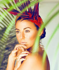 Samantha Roe's Instagram, Twitter & Facebook