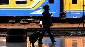 10 stasiun kereta api terbesar di seluruh penjuru dunia unikposts via unikposts.blogspot.com. Ylki Bakal Gugat Kai Jika Tak Copot Iklan Rokok Di Stasiun
