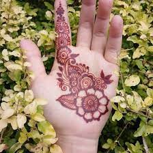 Cocok untuk para pengantin di hari pernikahan. Mehndi Telapak Tangan Simple Cute Mehndi Design