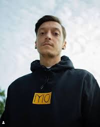 Türkiye seninle gurur duyuyor sevgili mesut özil. Mesut Ozil Den Olay Galatasaray Paylasimi Haber3