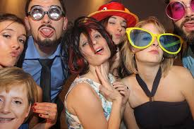 Vielleicht ihre hochzeit, oder die nächste weihnachtsfeier. Fotobox Mieten Zum Gunstigen Preis Bei Fotoboxen Verleih De