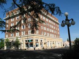 Hotel lending rates are based on the perceived risk of your venture, your credit rating and previous business history, as well as a range of other factors (not least how good your business plan is). How To Start A Hotel As A Business