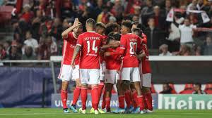 Jogos, jogadores, estatísticas, transferências, palmarés, notícias, vídeos e muito mais! Benfica Convocados Lyon Liga Campeoes Jogo Futebol Sl Benfica