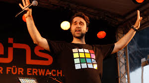 Dr can mean a lot of things, but in my case it means: Zur Person Dr Pop Radioeins