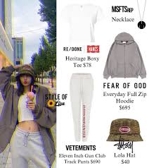 L Image Contient Peut Etre Une Personne Ou Plus Personnes Debout Et Texte Kpop Outfits Kpop Fashion Outfits Korean Outfits