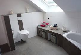 Die wand hinter dem kleiderschrank kommt raus und und ein neues bodentiefes fenster kommt noch rein. Bad Sweet Home Von Himbeere84 33670 Zimmerschau