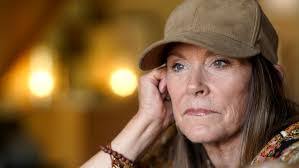 Victoria Staten's Instagram, Twitter & Facebook