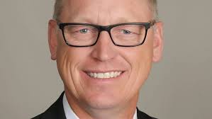 Movers & Shakers: Local adviser wins Edward Jones award, First Premier  promotes new leadership