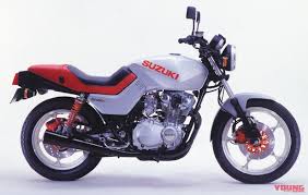 蘇るカタナ伝説 02 デザインスケッチからプロトタイプへ webヤングマシン 最新 バイク カタナ スズキ バイク