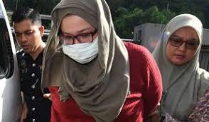 22 julai, saya pergi ke butik zurin jundi di shah alam dan berjumpa dengan kakitangannya bernama cik sinar untuk memilih baju, pelamin dan menu makanan. Zurin Jundi Didakwa Tipu Pelanggan Rm7 000 Mynewshub