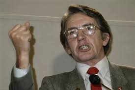 Dennis Skinner delivers Queen's Speech zinger in withering putdown to Black  Rod