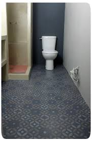 Vous trouverez des produits dédiés au carrelage posé dans les pièces humides comme la salle de bains ou la cuisine. 10 Idees De Peinture Carrelage Peinture Carrelage Carrelage Peindre Du Carrelage
