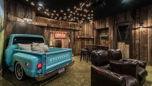 Many men dream of having their own private man cave, a male sanctuary created especially for entertaining male friends and pursuing manly hobbies. Modern Man Cave Ideas And Tips For Small Rooms