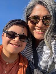 Linette Ramos's Instagram, Twitter & Facebook