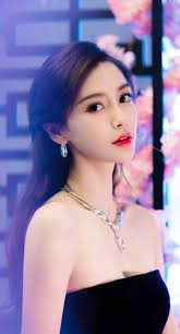 明星出道前颜值对比照从青年时期到现在变化大成名前似路人 fashion style hoop earrings