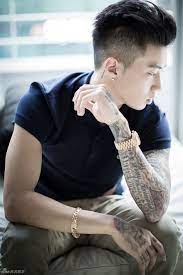 组图 朴宰范秀左臂纹身爱吃成都火锅 asian man haircut korean men hairstyle asian men hairstyle