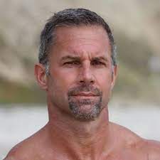 25 Best Hairstyles For Older Men 2021 Styles Older Mens Hairstyles Best Hairstyles For Older Men Older Men Haircuts