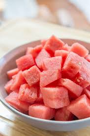 Some people advise against freezing watermelon altogether, since thawing or cutting open a frozen watermelon piece could cause the juice to drip out.14 if you decide to live on the wild side and want to freeze your watermelon, place it. How To Pick A Good Watermelon Check The Field Spot