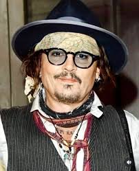 JOHNNY DEPP WEAR MARK "MISTER FREEDOM" Johnny Depp is known for his  eccentric and individual style that combines high-seam pieces with  laid-back, wide, worn, comfortable and vintage features that give him a