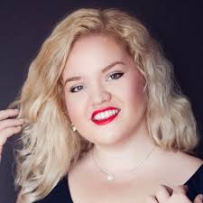 Melody Gallagher's Instagram, Twitter & Facebook