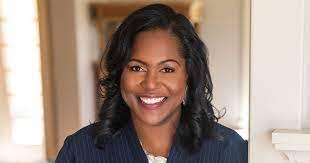 Alan Cridebring's Instagram, Twitter & Facebook