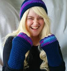 Cloche Hat and Fingerless Gloves Set Skate Boarder Beanie Very Berry Tweed  CT007