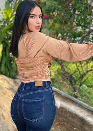 Kimberly loaiza instagram profile statistics. Kimberly Loaiza Height Weight Age Boyfriend Family Facts Biography