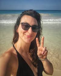 Emma Côté (@emma.cote.author) • Instagram photos and videos