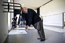 Cabrita reis bought in frenetic fits and starts, sometimes acquiring as many as eight pieces in a rules as unbending as those governing the collection also apply in mr. Pin On Pintores Escultores Arquitectos Engenheiros