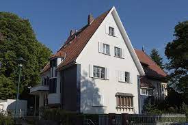 Haus darmstadt akzeptiert diese karten und behält sich das recht vor, einen bestimmten betrag vor ihrer ankunft vorübergehend zu blockieren. Dreihausergruppe Blaues Haus Wikipedia