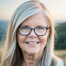 Lisa Krampf's Instagram, Twitter & Facebook