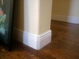 Clearly is wasn't a designer or anyone with i figure it must have been a drywaller who decided that it was easier to create a curved line than a clean. Rounded Sheetrock Corners Building A Home Forum Gardenweb House Flooring Baseboard Trim Home Design Decor