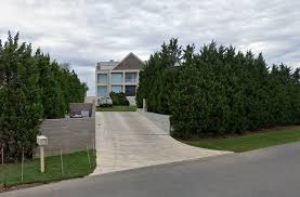 Things to do near your hamptons beach house. Robert Kraft Drops 43 Million On Hamptons Beach Front House Outkick